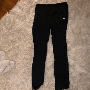 nike dry fit joggers with zippers on the bottom